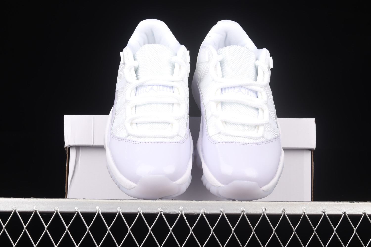 Jordan 11 Retro Low Pure Violet (W) AH7860-101