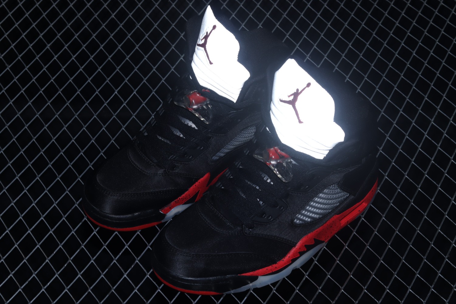 Jordan 5 Retro Satin Bred 136027-006