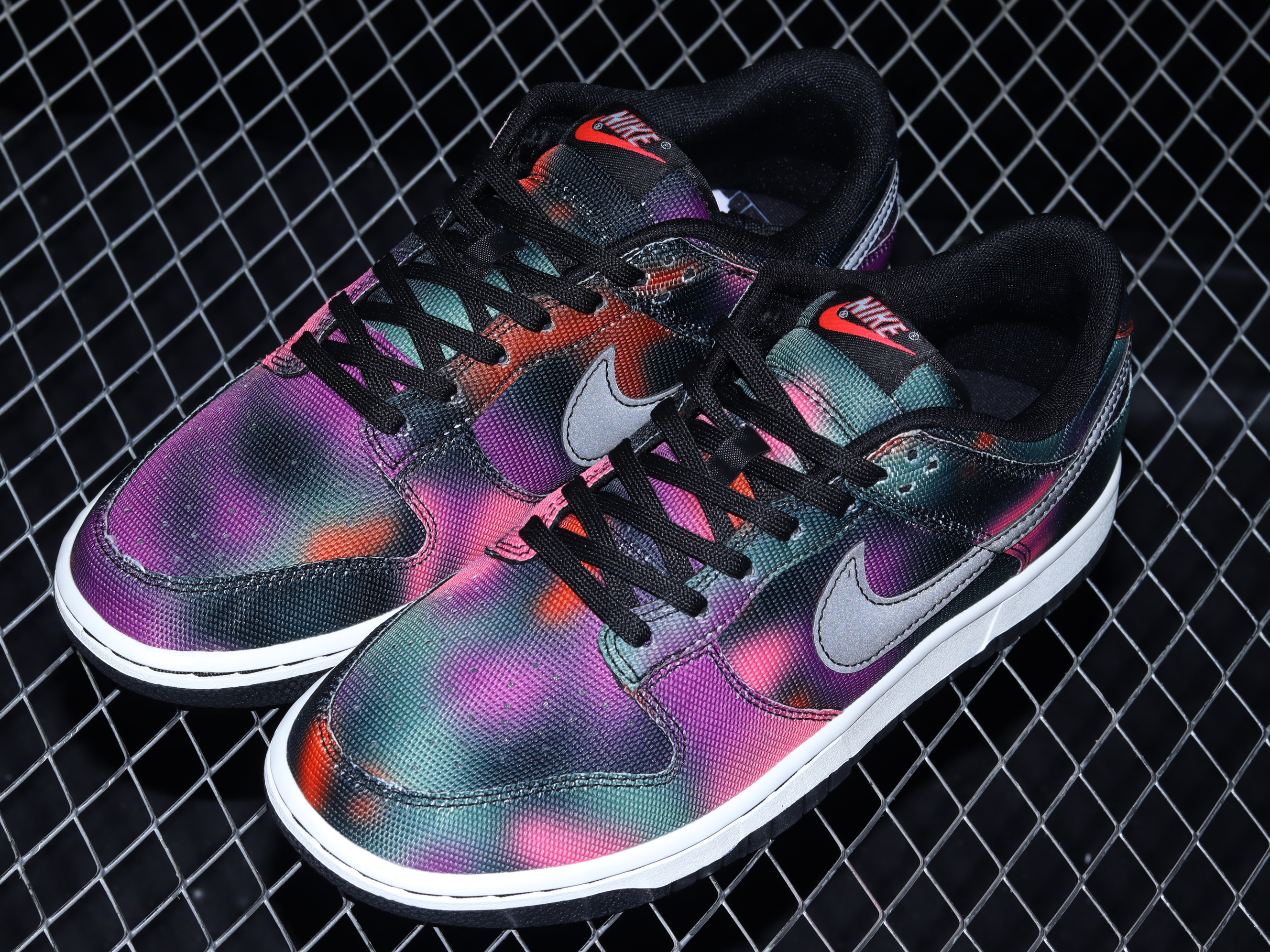 NIKE - Nike Dunk Low Graffiti Pink / Black 29cmの+spbgp44.ru