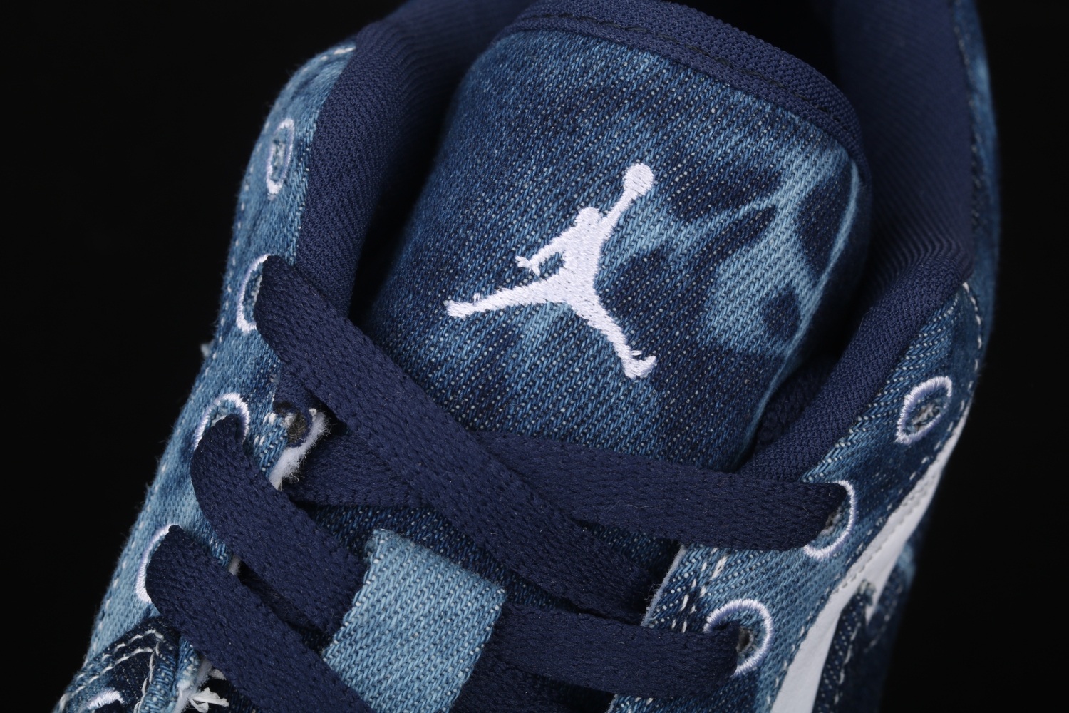 Jordan 1 Low Washed Denim  CZ8455-100