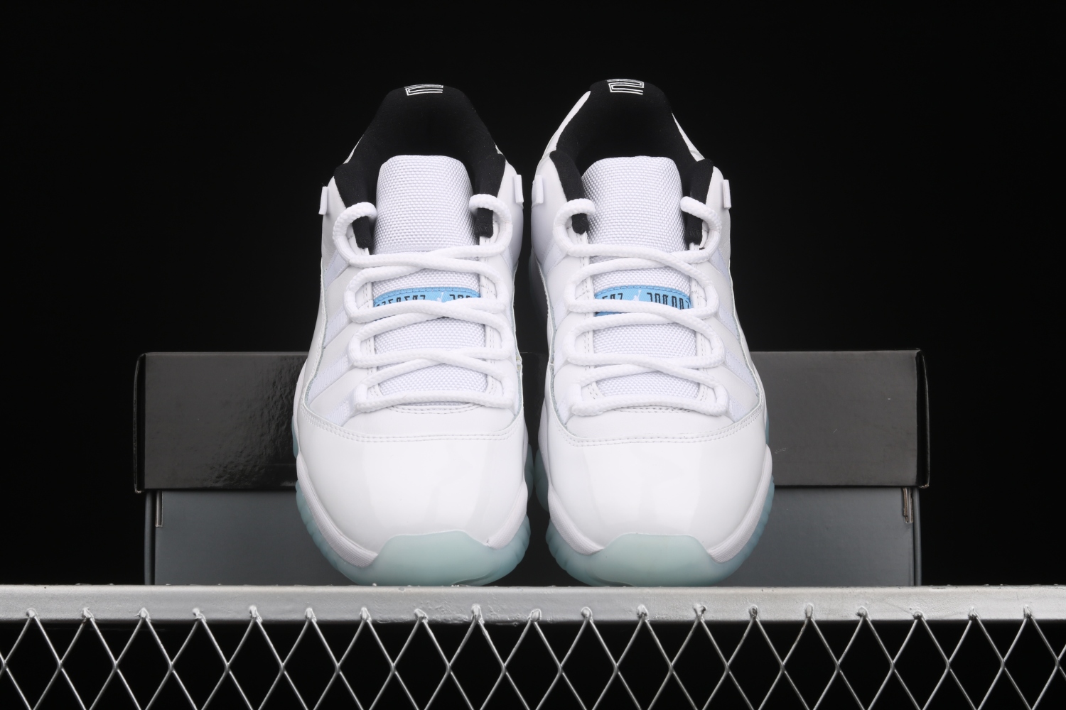 Jordan 11 Retro Low Legend Blue AV2187-117