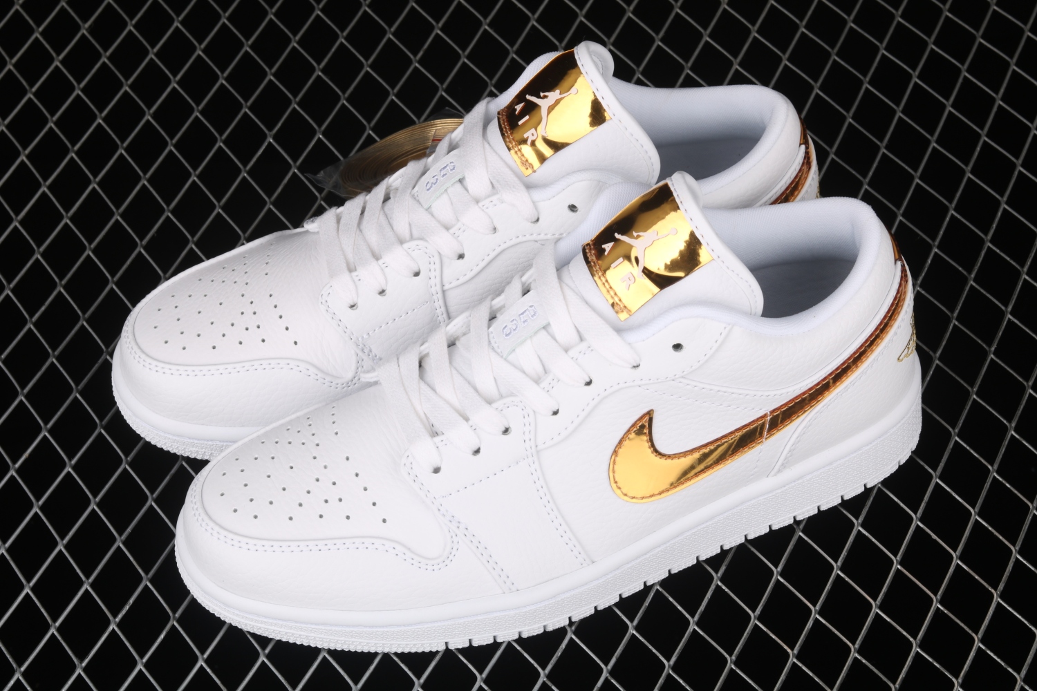 Jordan 1 Low White Metallic Gold (W) CZ4776-100