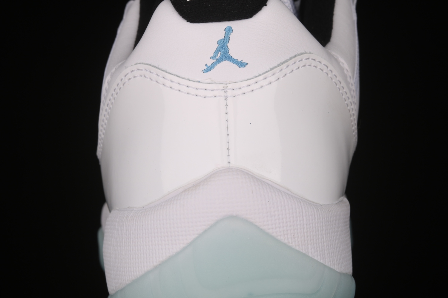 Jordan 11 Retro Low Legend Blue AV2187-117