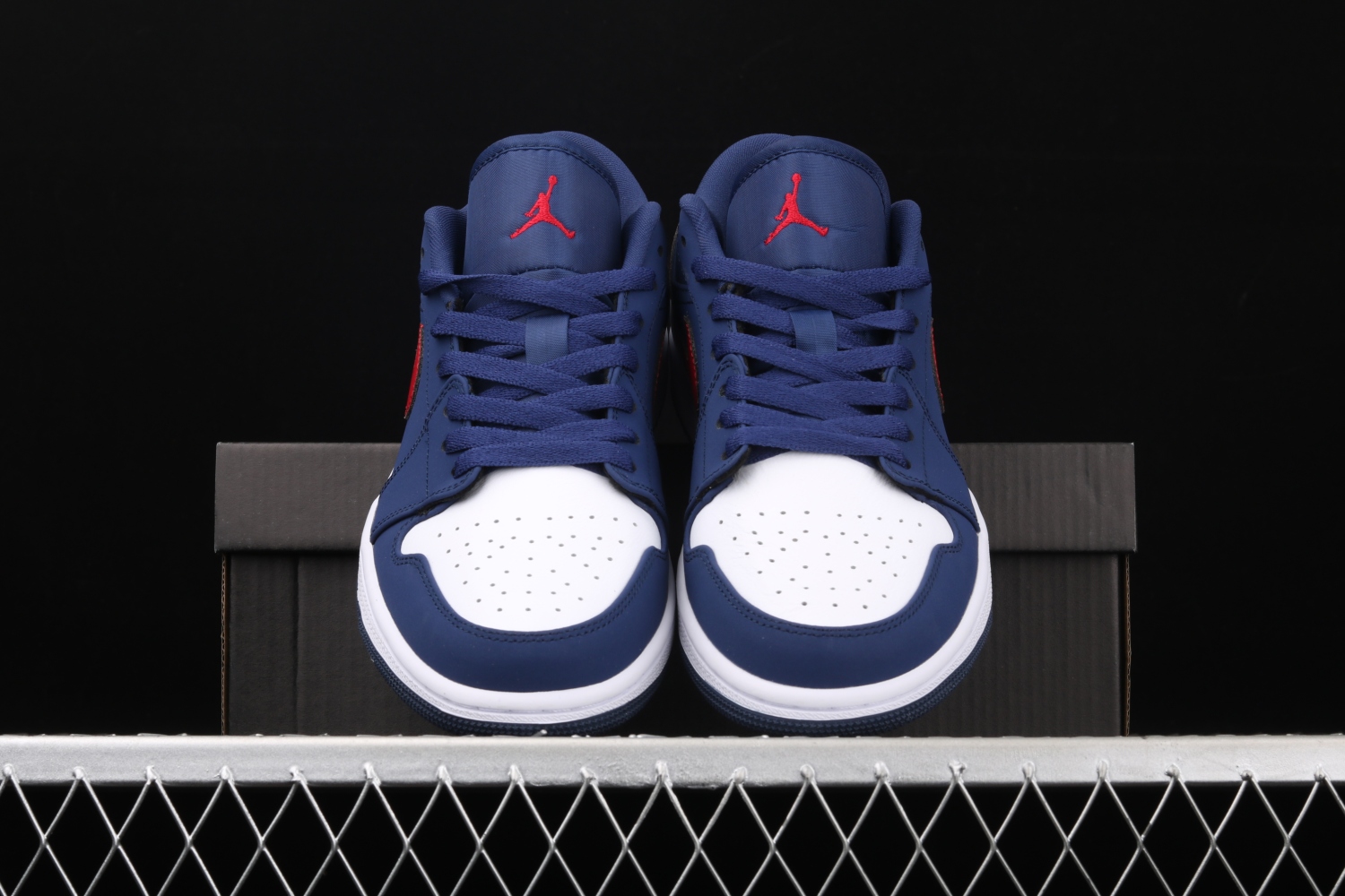 Jordan 1 Low USA CZ8454-400