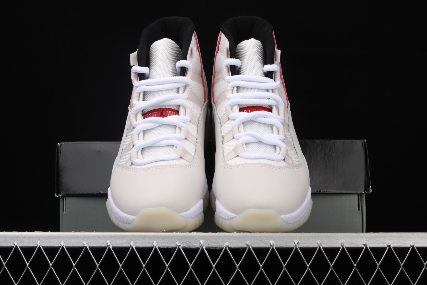 Jordan 11 Retro Platinum Tint 378037-016