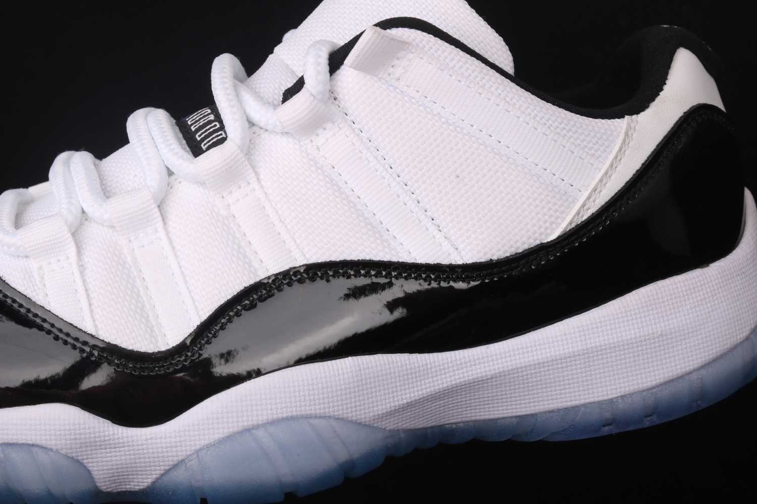 Jordan 11 Retro Low Concord  528895-153