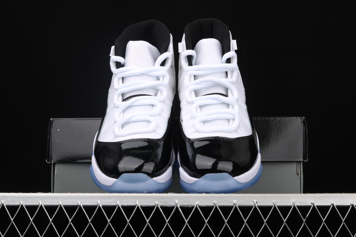 Jordan 11 Retro Concord (2018) 378037-100