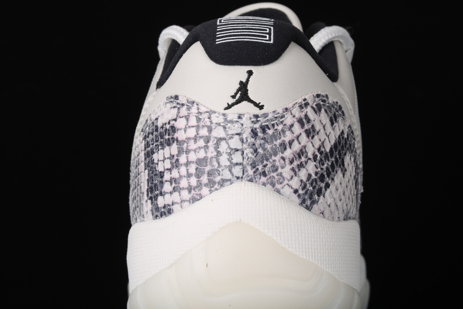Jordan 11 Retro Low Snake Light Bone CD6846-002
