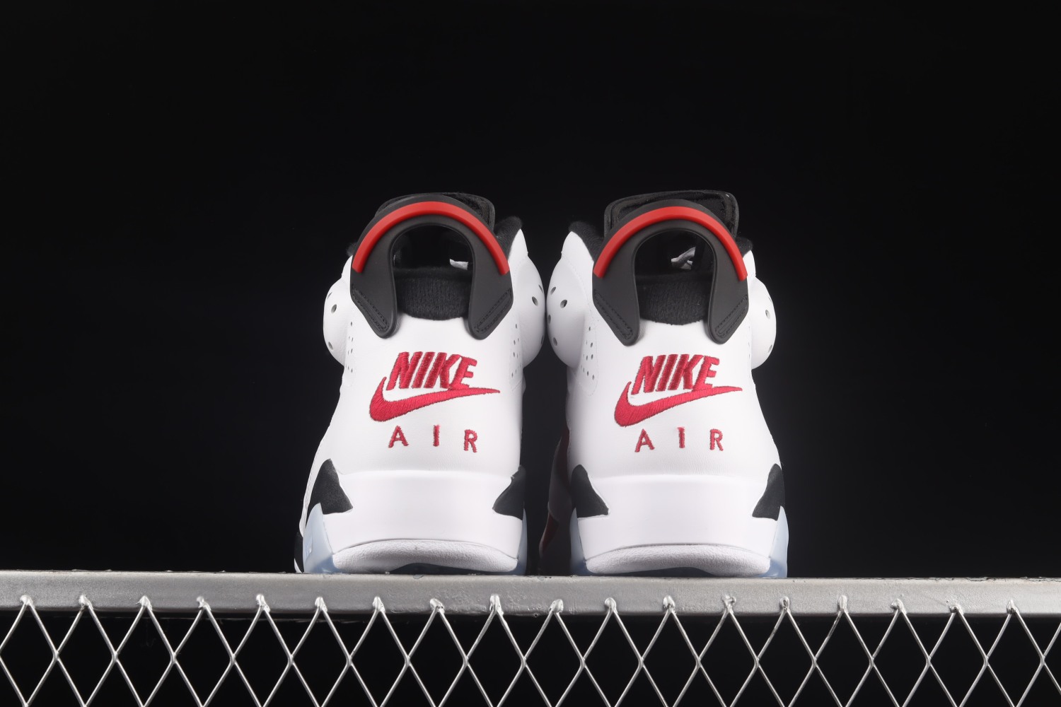 Jordan 6 RetroCarmine (2021) CT8529-106