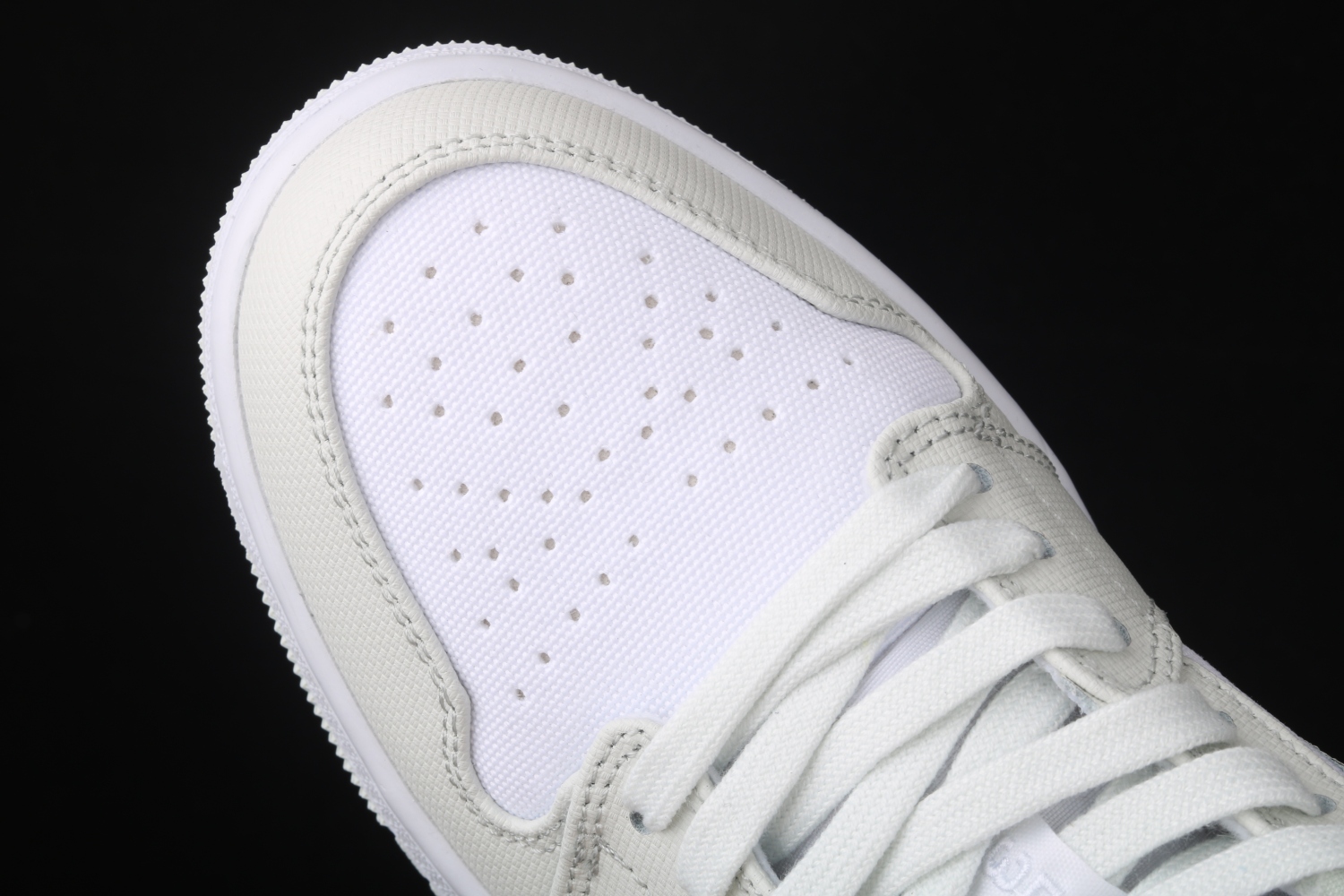 Jordan 1 Low Spruce Aura (W) CW1381-003