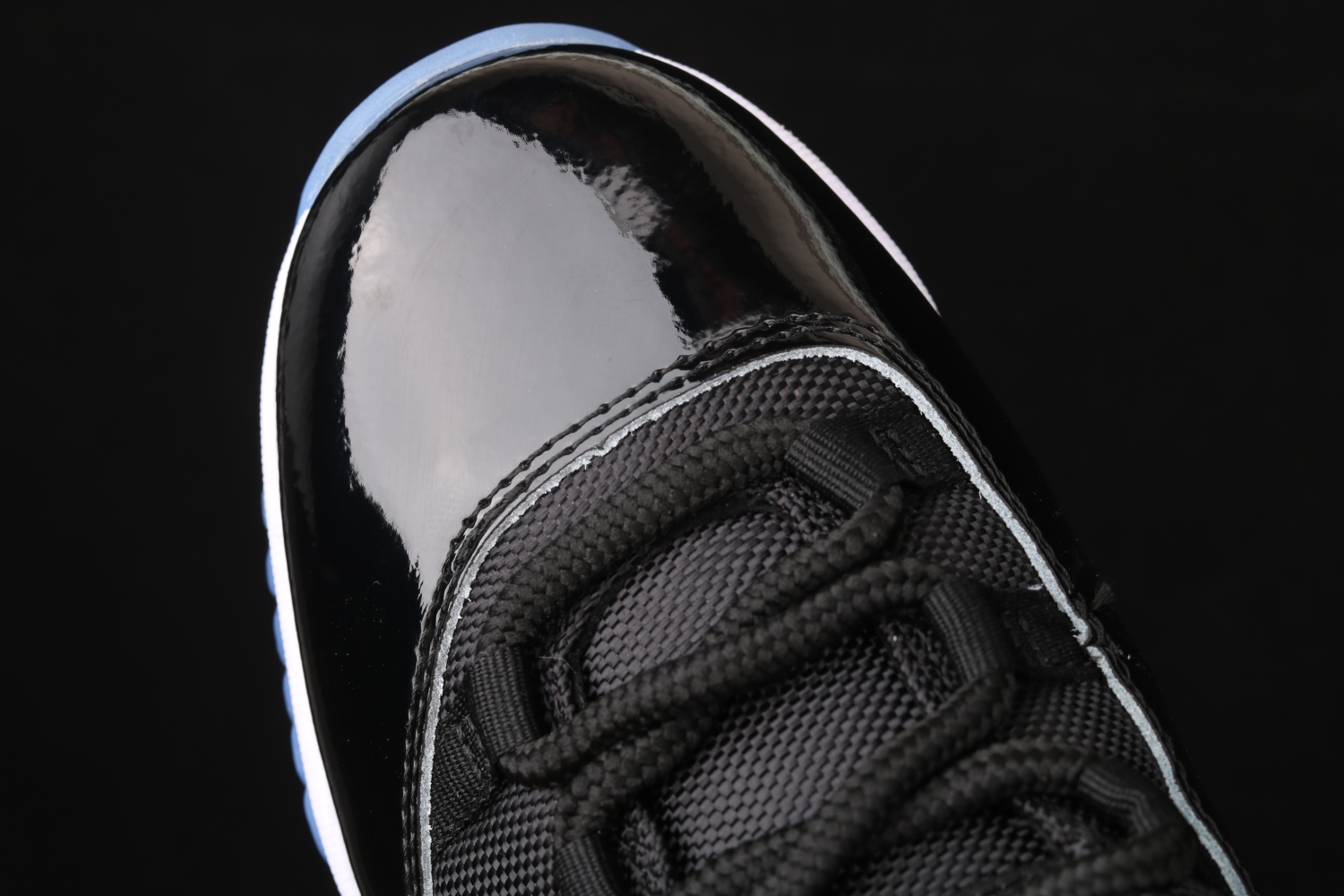 Jordan 11 Retro Space Jam (2016) 378037-003