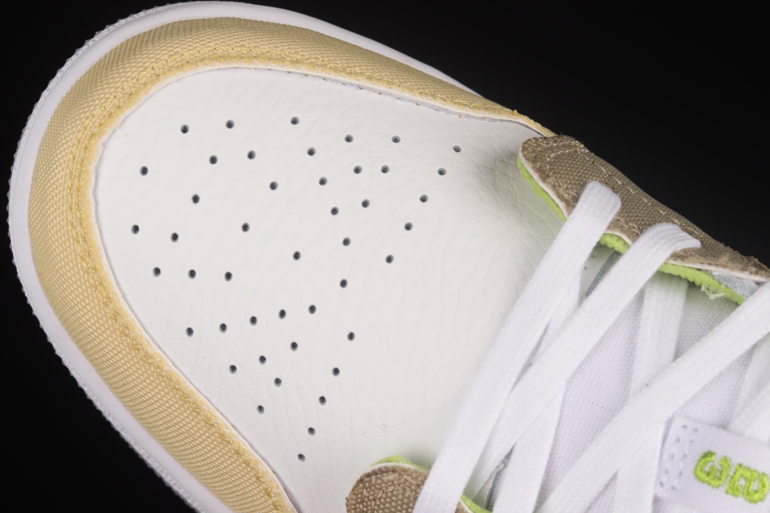Jordan 1 Low Pastel Grind Vivid Green (GS) DJ0341-100