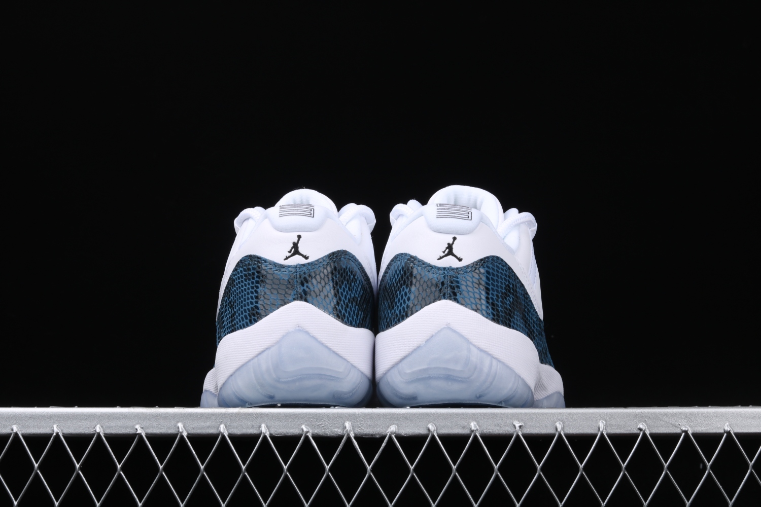Jordan 11 Retro Low Snake Navy (2019) CD6846-102