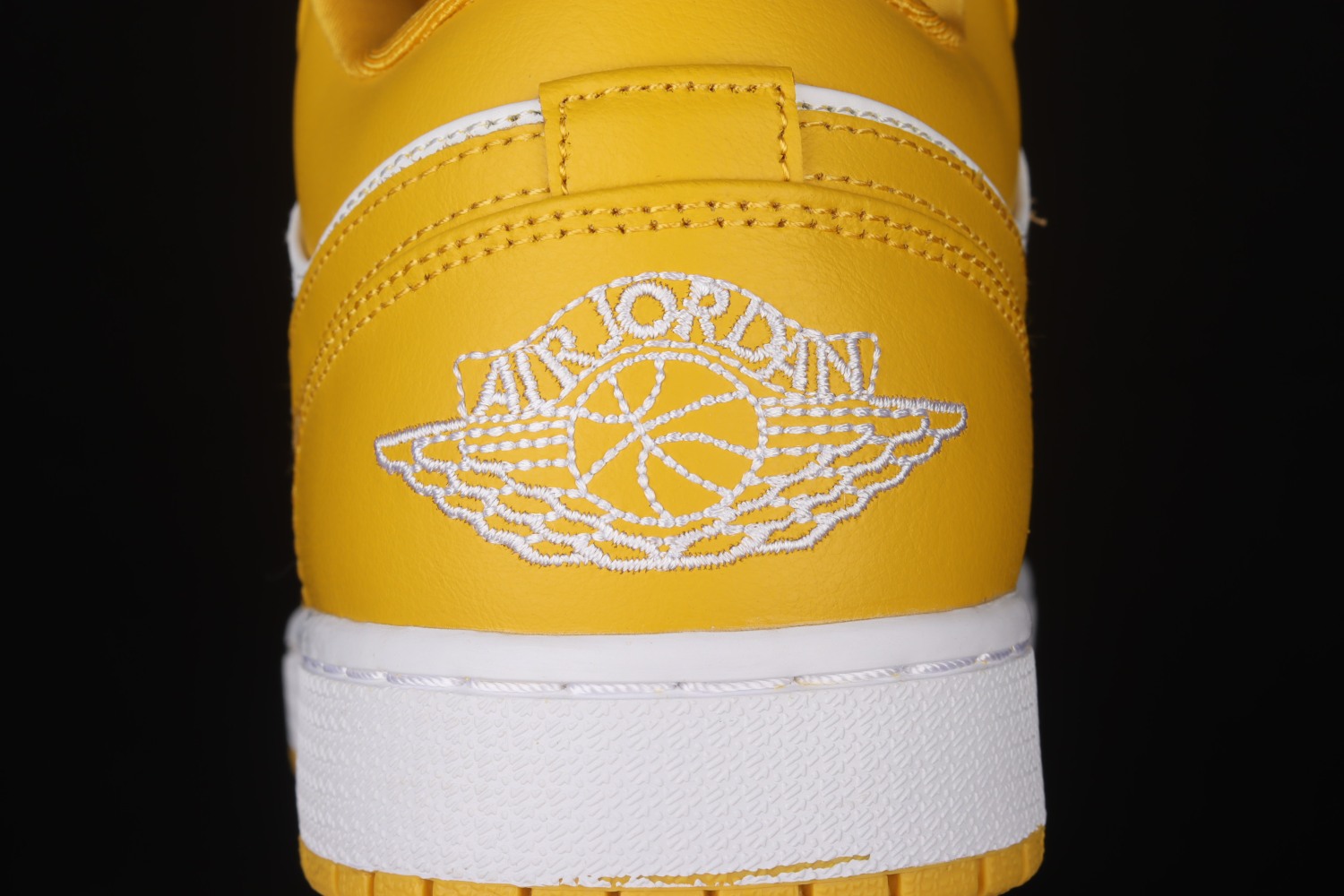 Jordan 1 Low White Pollen (GS) 553560-171