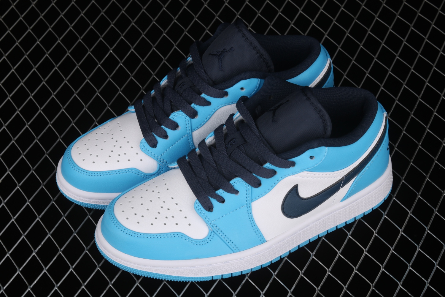 Jordan 1 Low UNC (2021) 553558-144