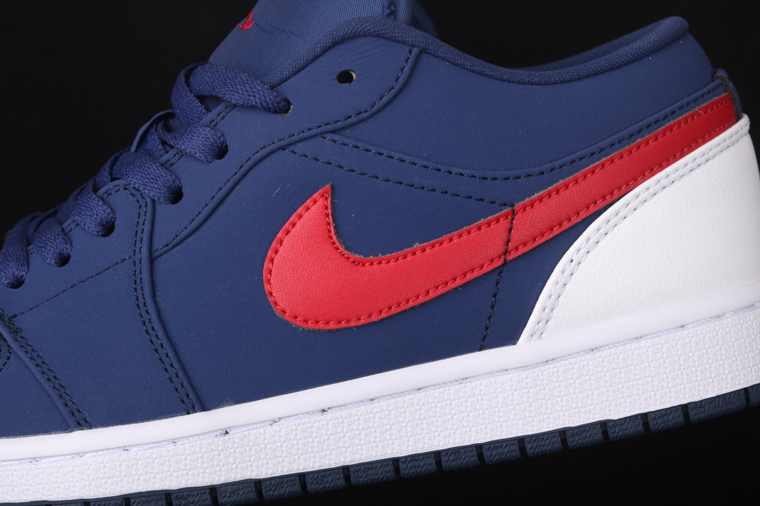 Jordan 1 Low USA CZ8454-400
