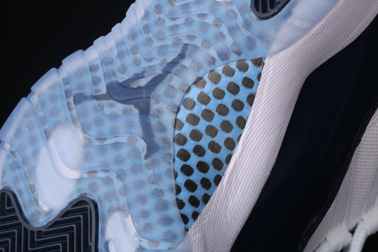 Jordan 11 Retro UNC Win Like 82 378037-123