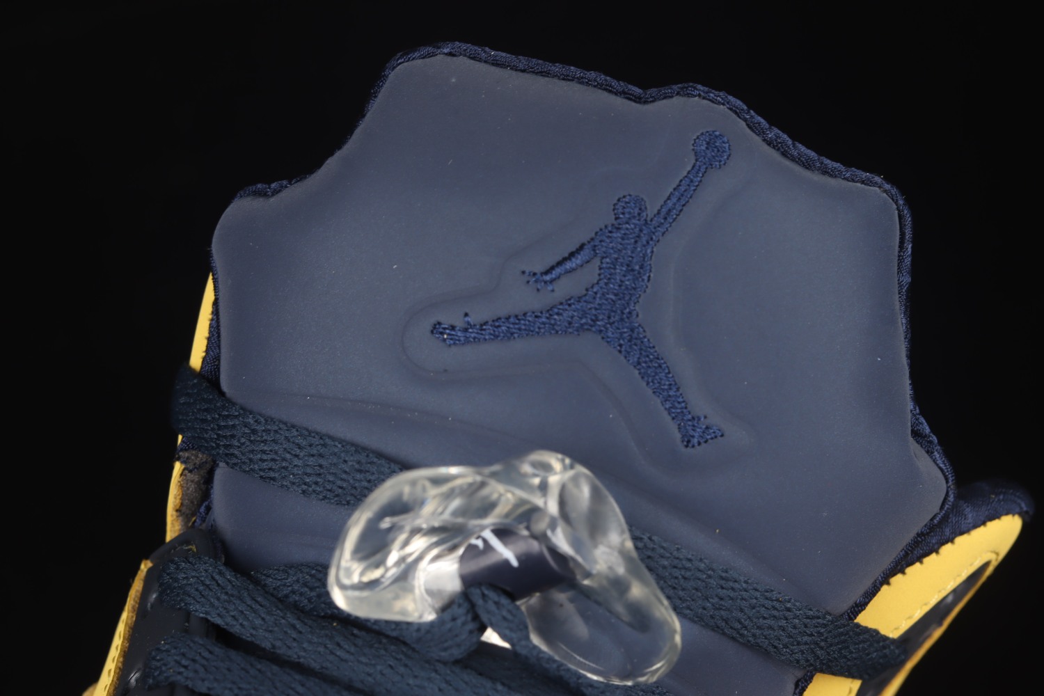 Jordan 5 Retro Michigan (2019)  CQ9541-704