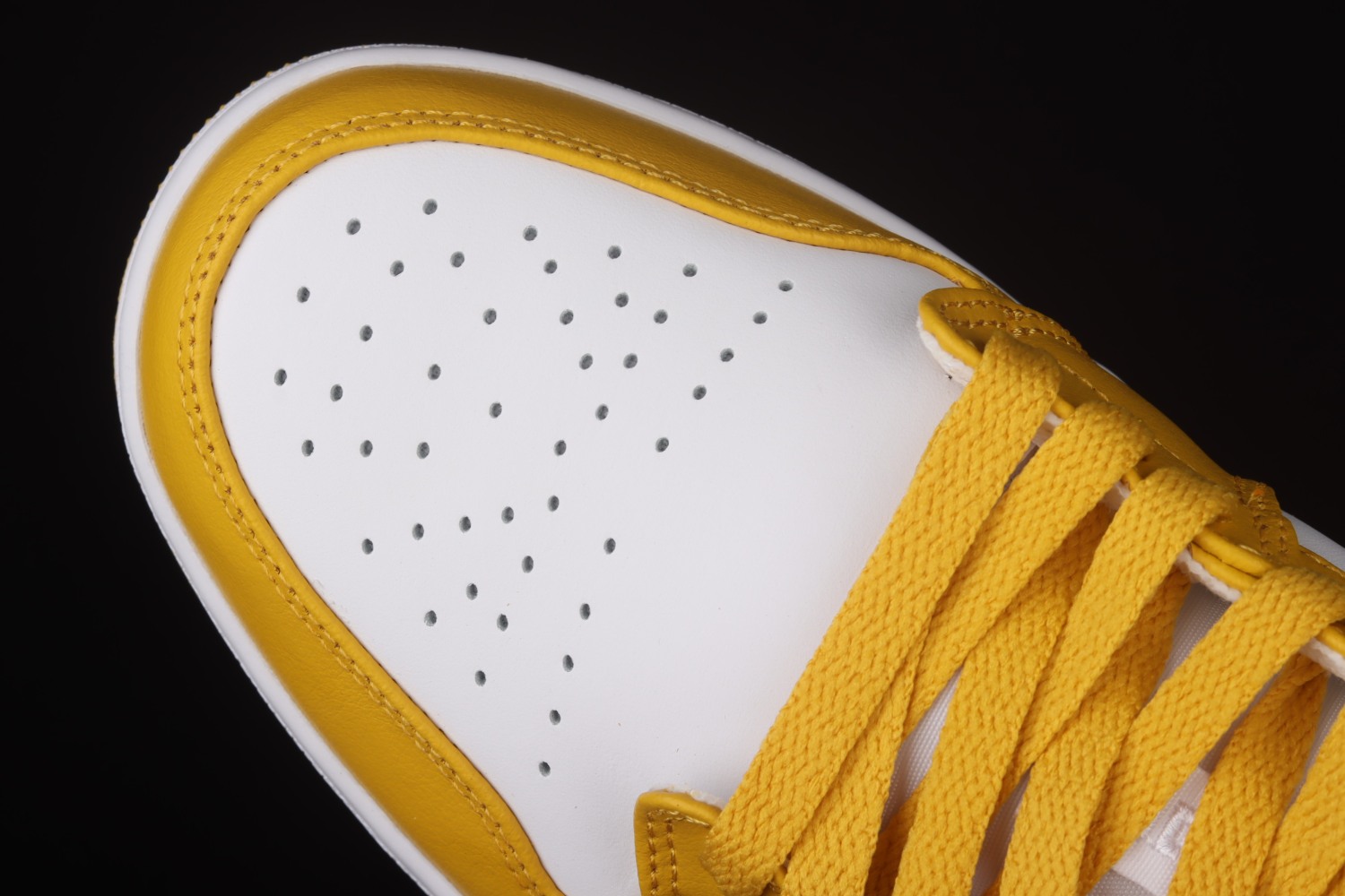 Jordan 1 Low White Pollen (GS) 553560-171