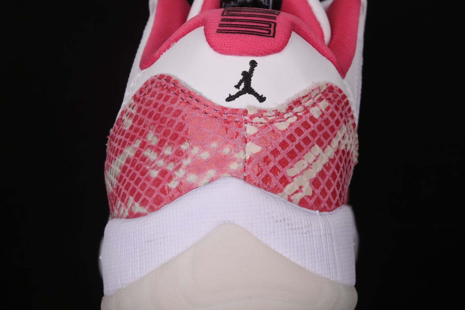 Jordan 11 Retro Low Pink Snakeskin (W) (2019) AH7860-106