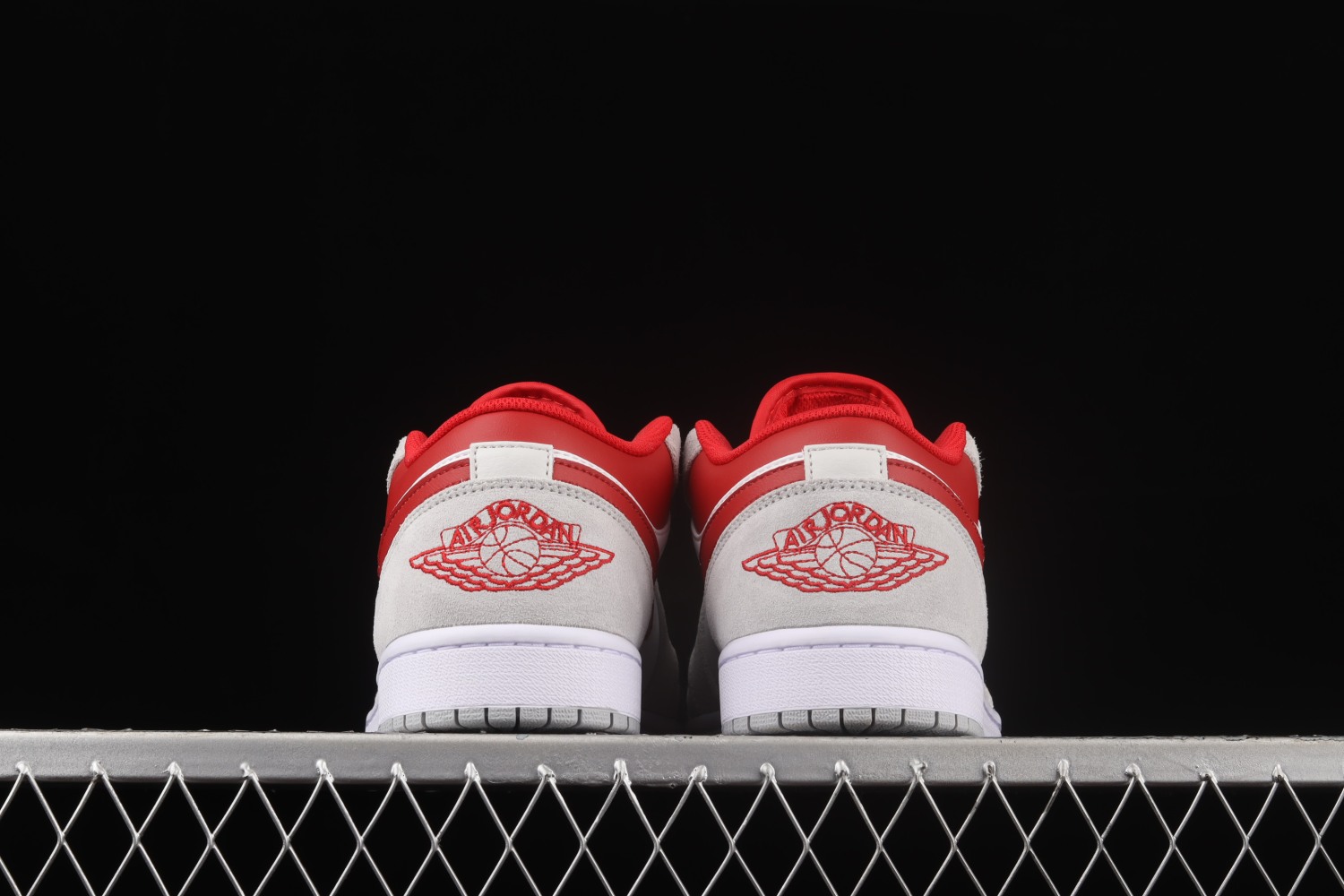 Jordan 1 Low SE Light Smoke Grey Gym Red DC6991-016