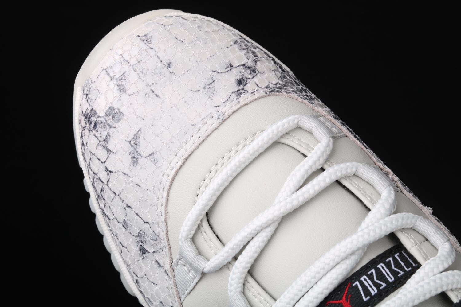 Jordan 11 Retro Low Snake Light Bone CD6846-002