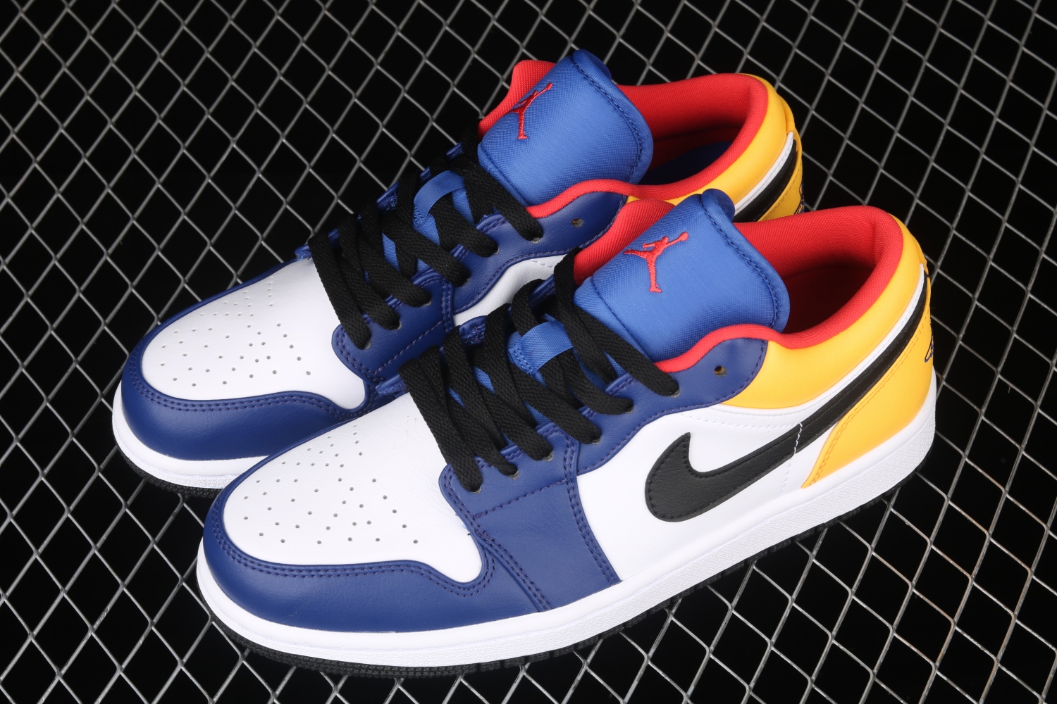 Jordan 1 Low Royal Yellow  553558-123