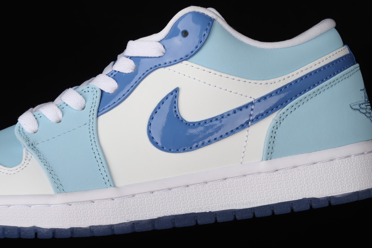 Jordan 1 Low SE Mighty Swooshers DM5442-040