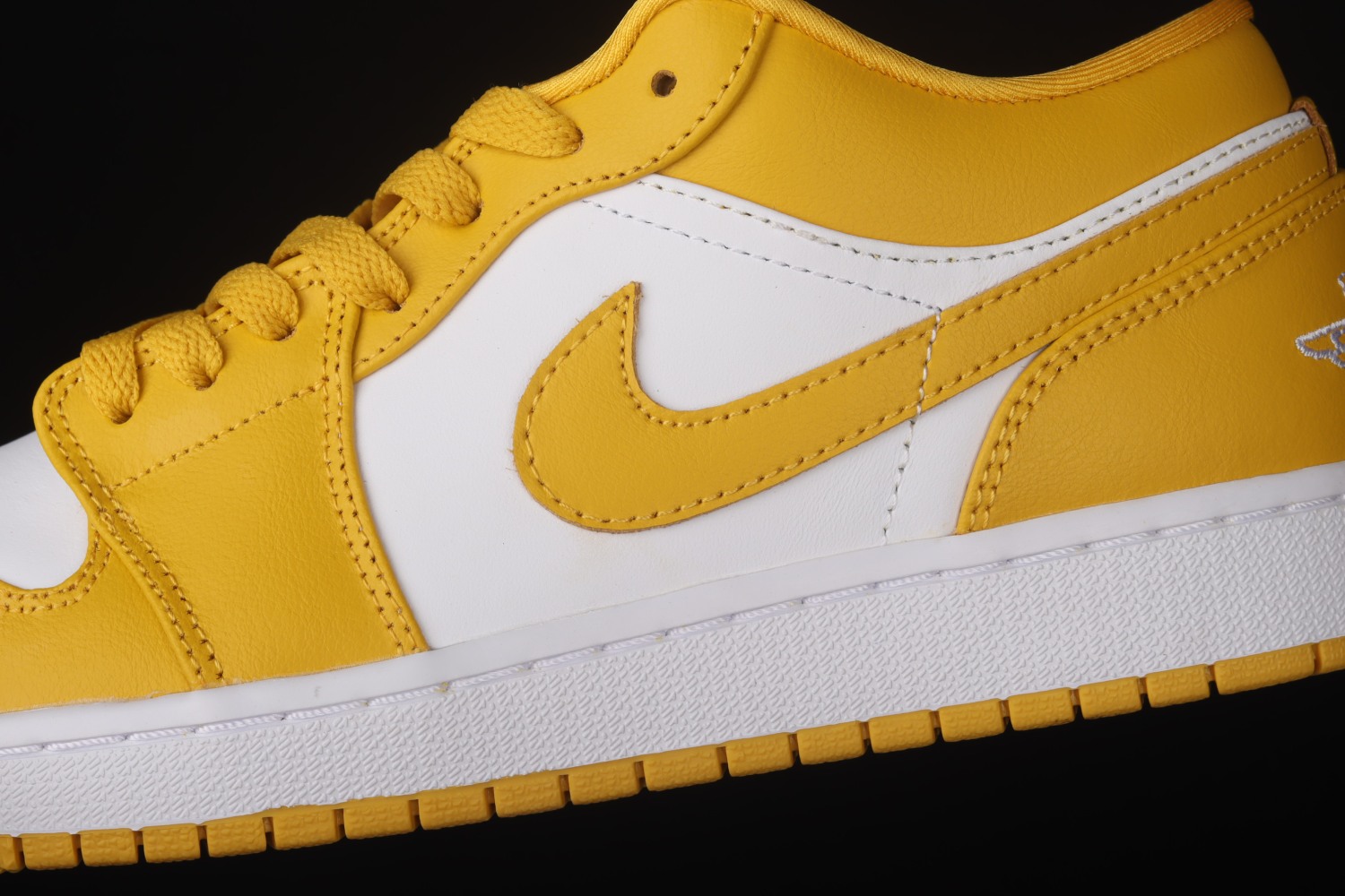 Jordan 1 Low White Pollen (GS) 553560-171