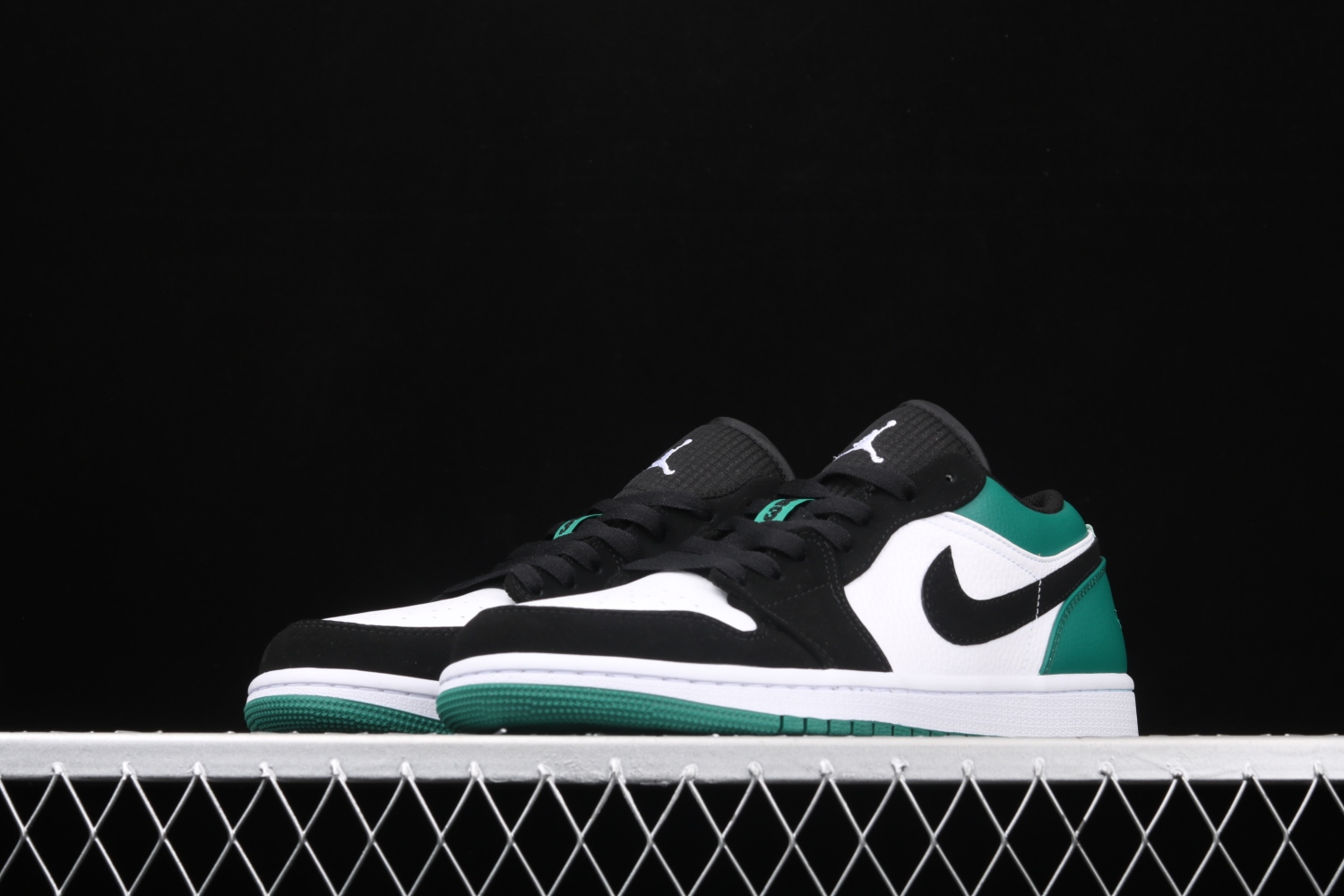 Jordan 1 Low White Black Mystic Green 553558-113