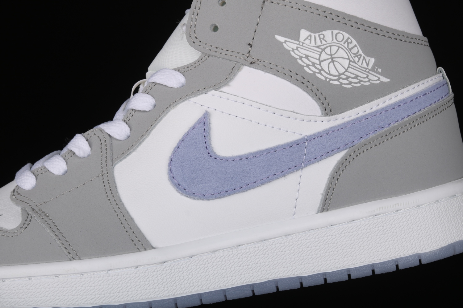 Jordan 1 Mid Wolf Grey Aluminum (W)  BQ6472-105