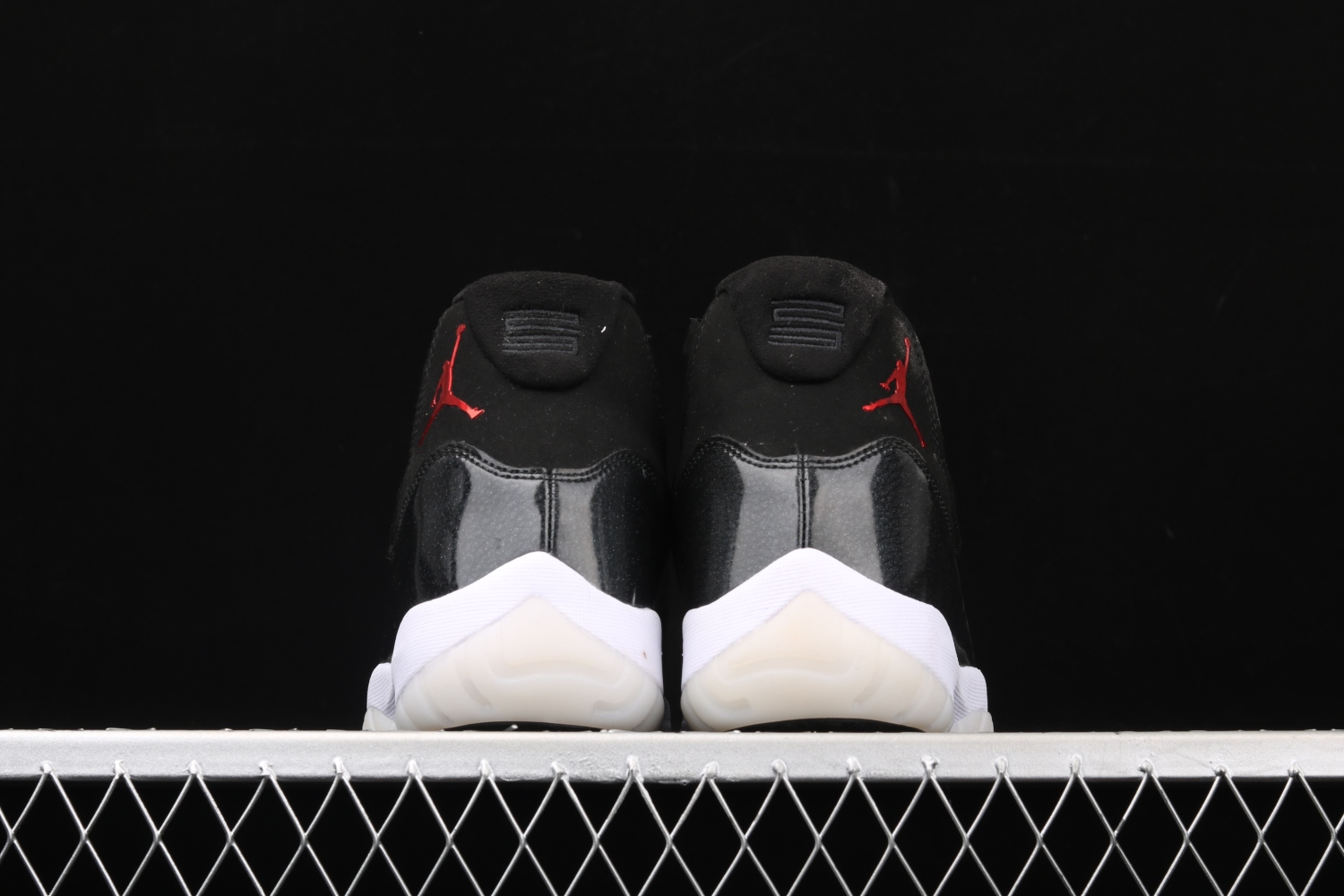 Jordan 11 Retro 72-10 378037-002