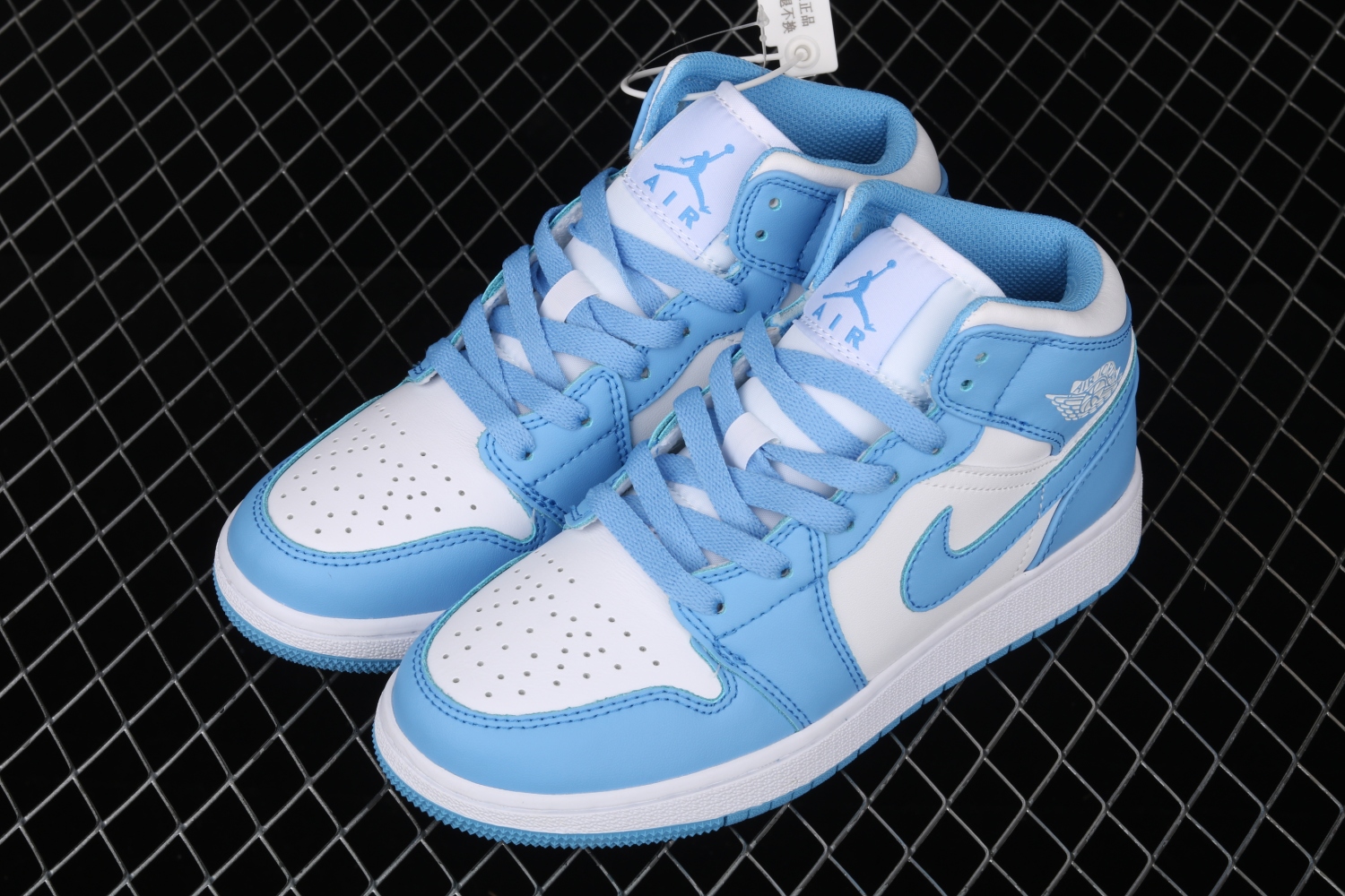 Jordan 1 Retro Mid UNC 554724-106