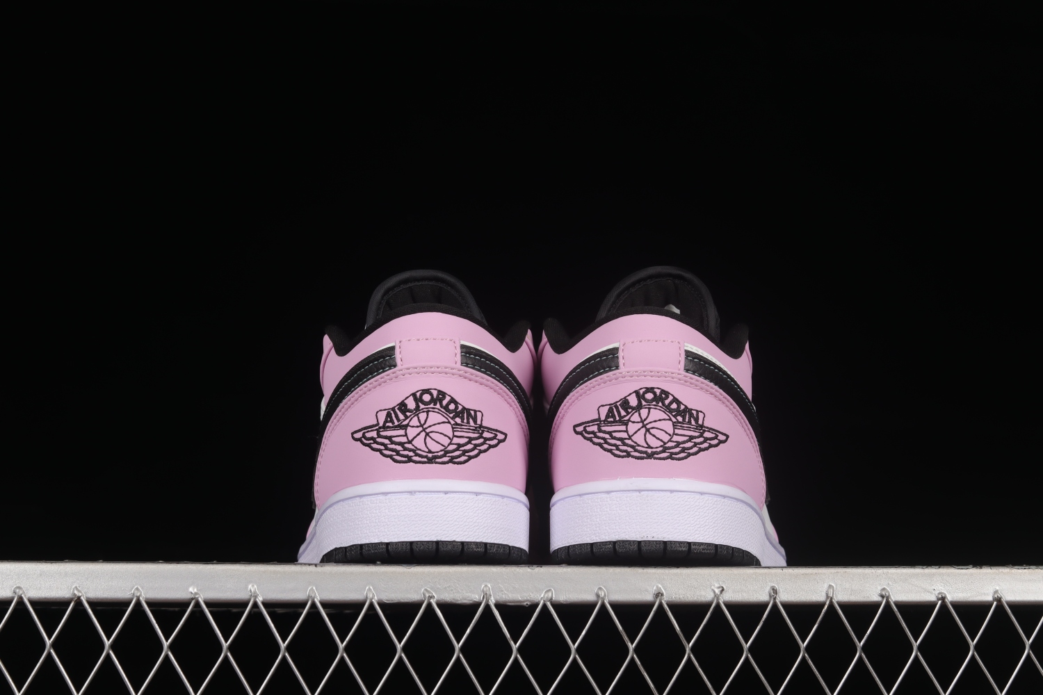 Jordan 1 Low SE Violet Shock White Black CK3022-503