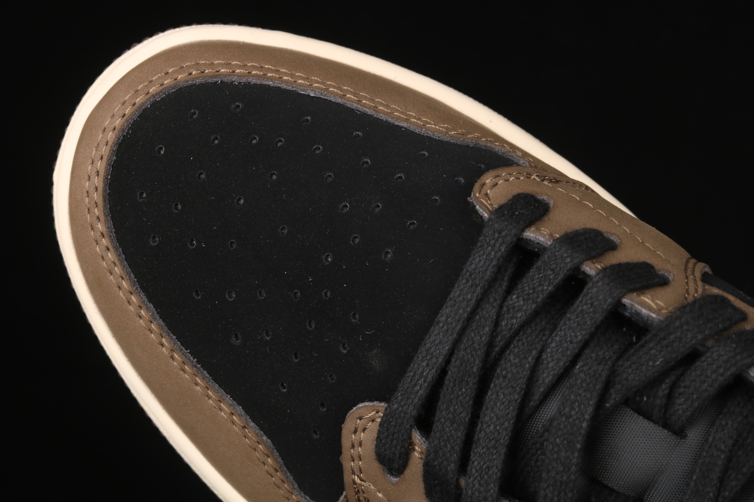 Jordan 1 Retro Low OG SP Travis Scott CQ4277-001