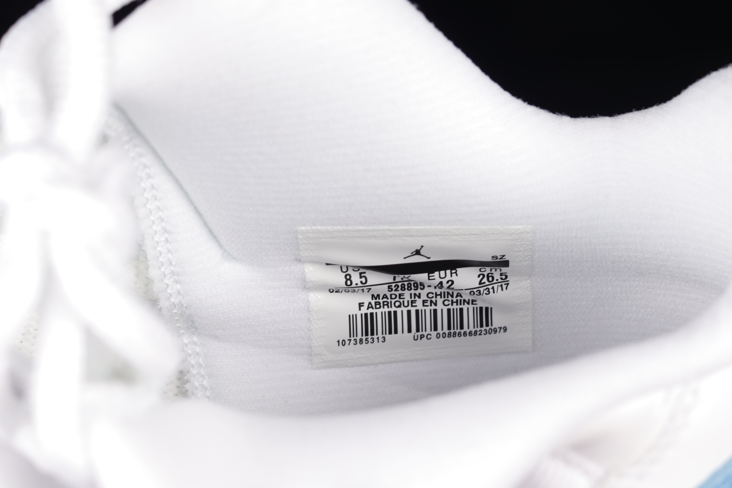 Jordan 11 Retro Low University Blue (2017) 528895-106