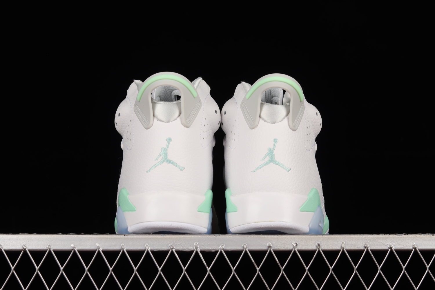 Jordan 6 Retro Mint Foam (W) DQ4914-103