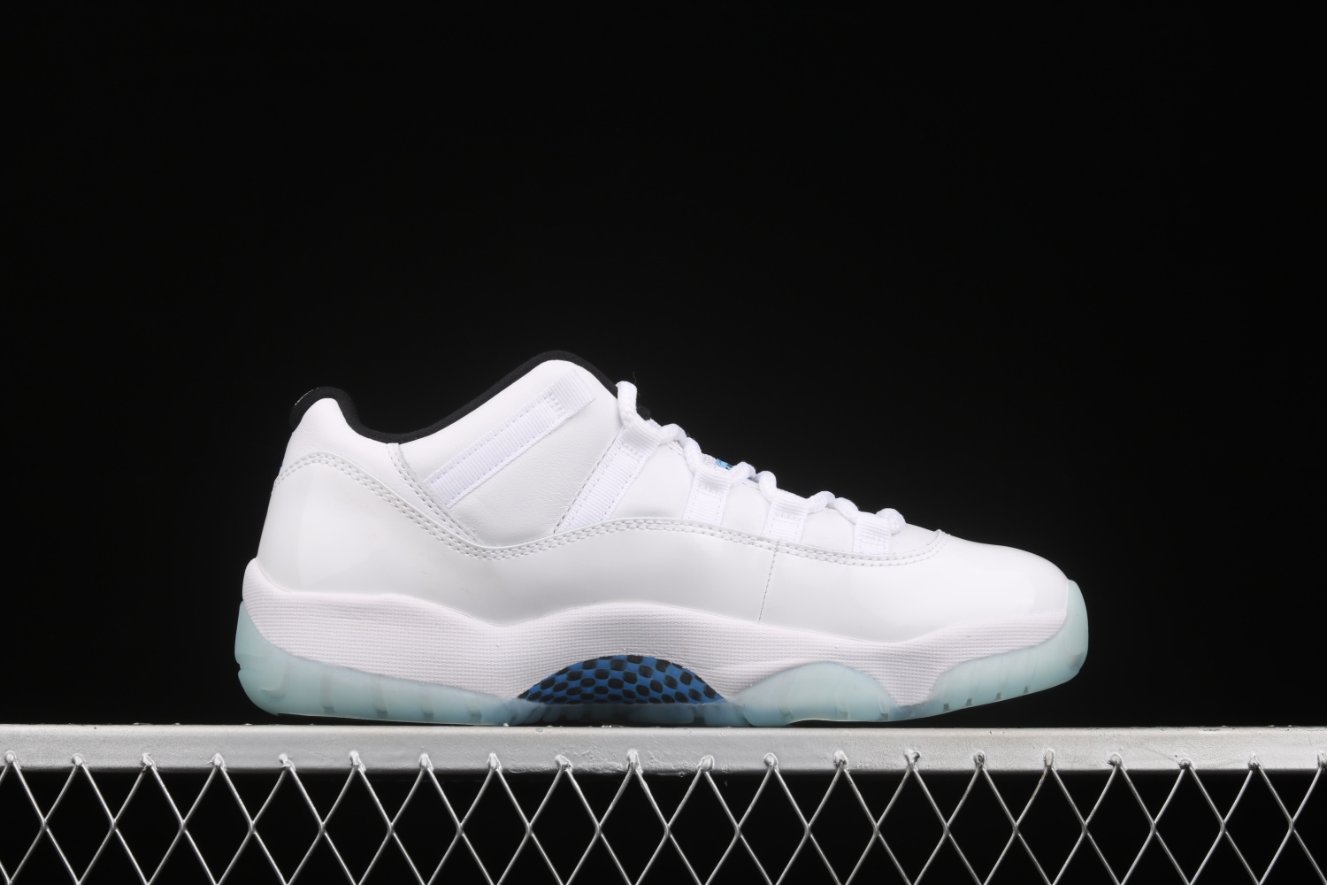 Jordan 11 Retro Low Legend Blue AV2187-117