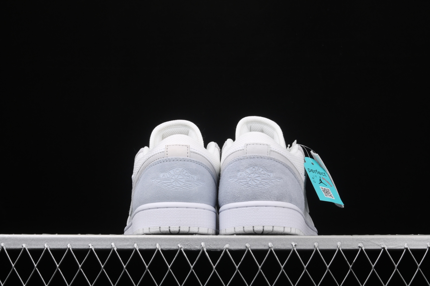Jordan 1 Low Paris CV3043-100