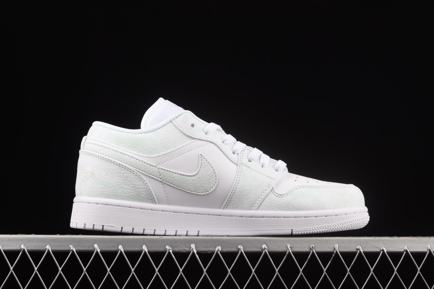 Jordan 1 Low Triple White Tumbled Leather 553558-130