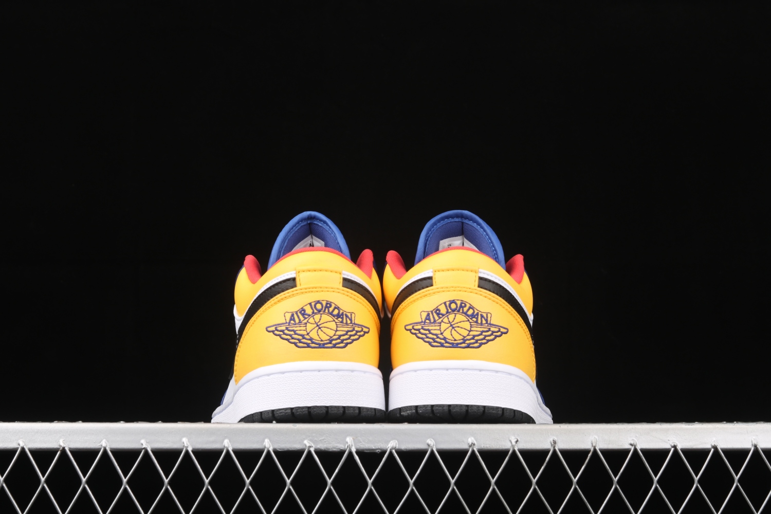 Jordan 1 Low Royal Yellow  553558-123