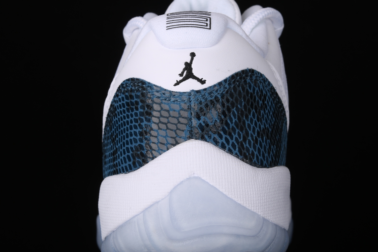 Jordan 11 Retro Low Snake Navy (2019) CD6846-102