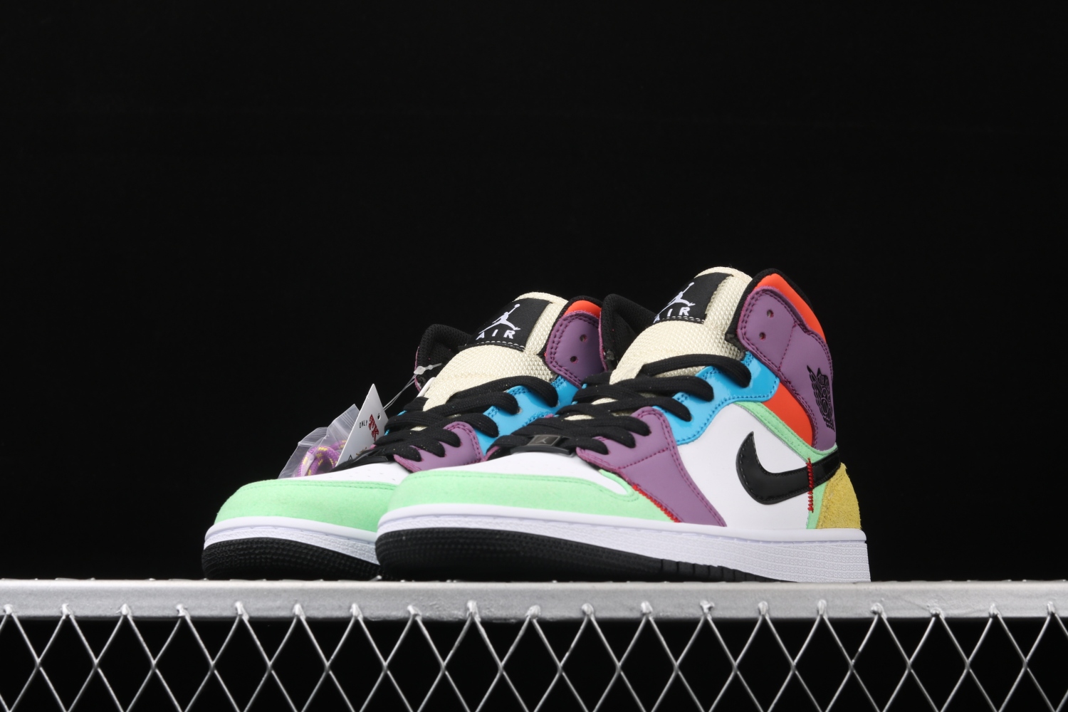 Jordan 1 Mid SE Multi-Color (W) CW1140-100