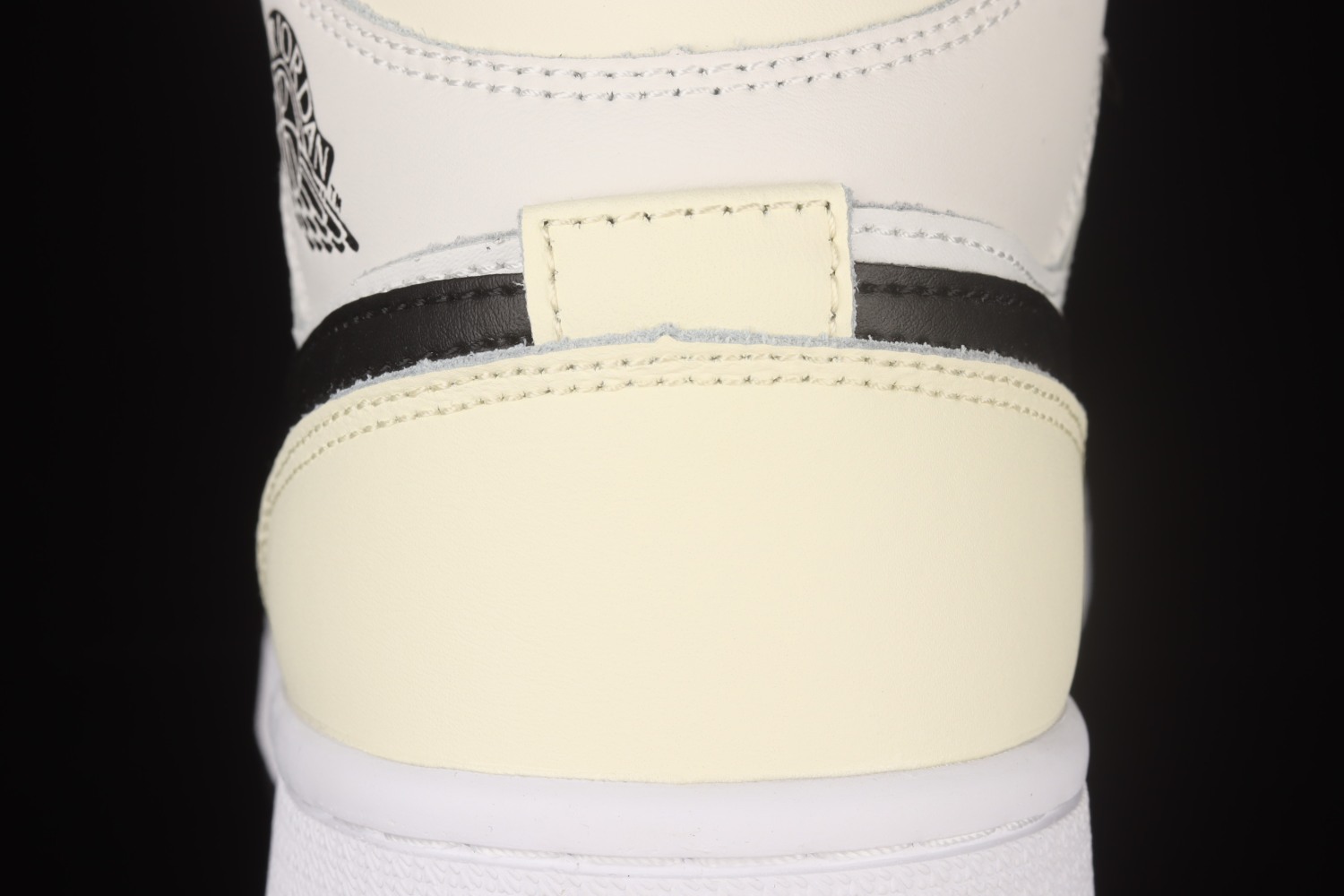 Jordan 1 Mid Coconut Milk (W)  BQ6472-121