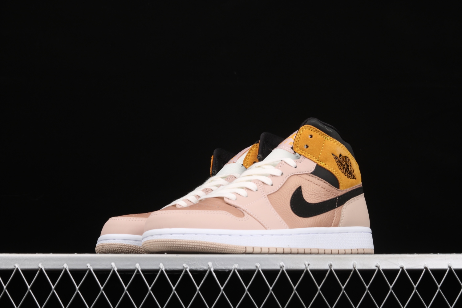 Jordan 1 Mid SE Particle Beige (W) DD2224-200
