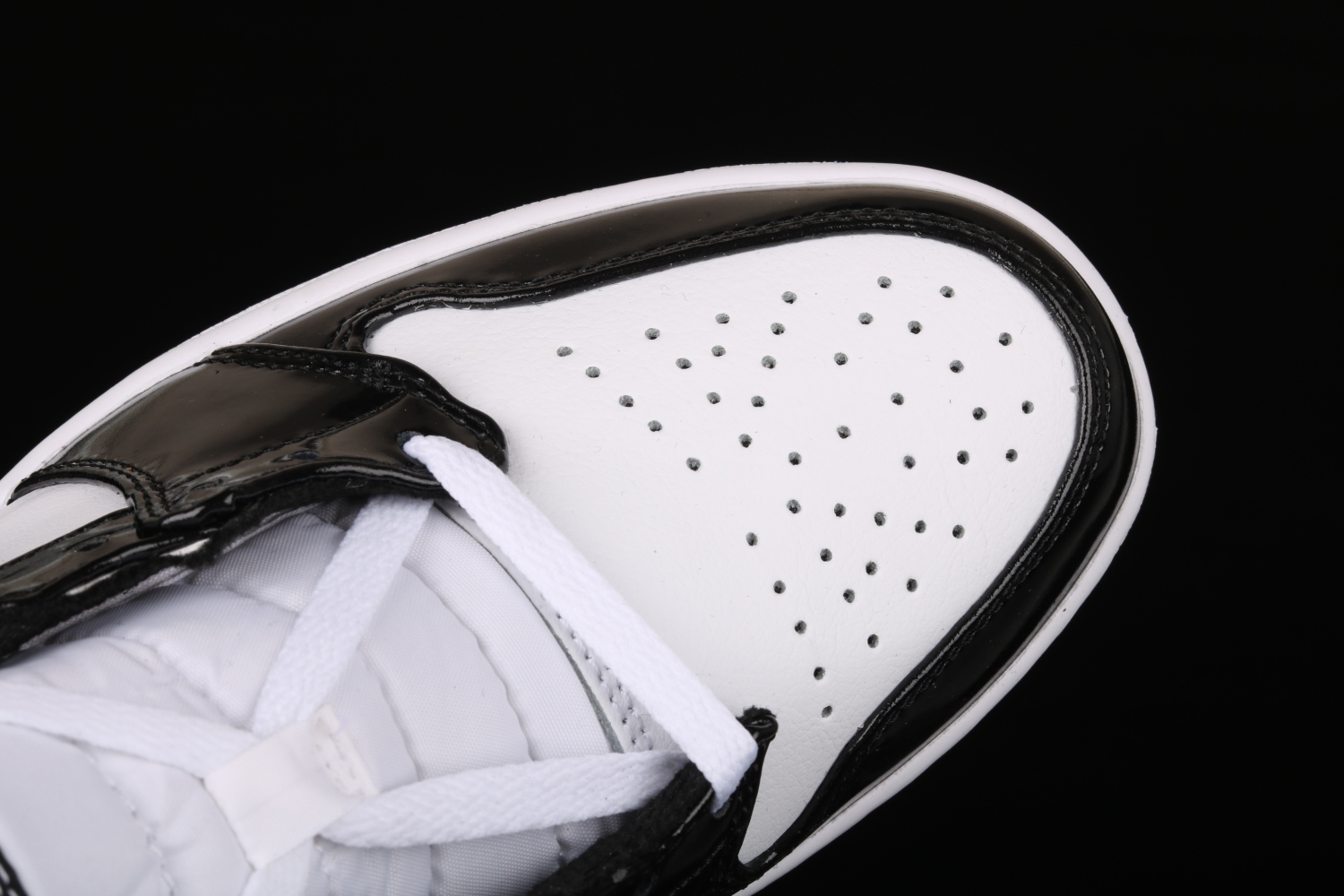 Jordan 1 MidPatent Black White Gold 852542-007
