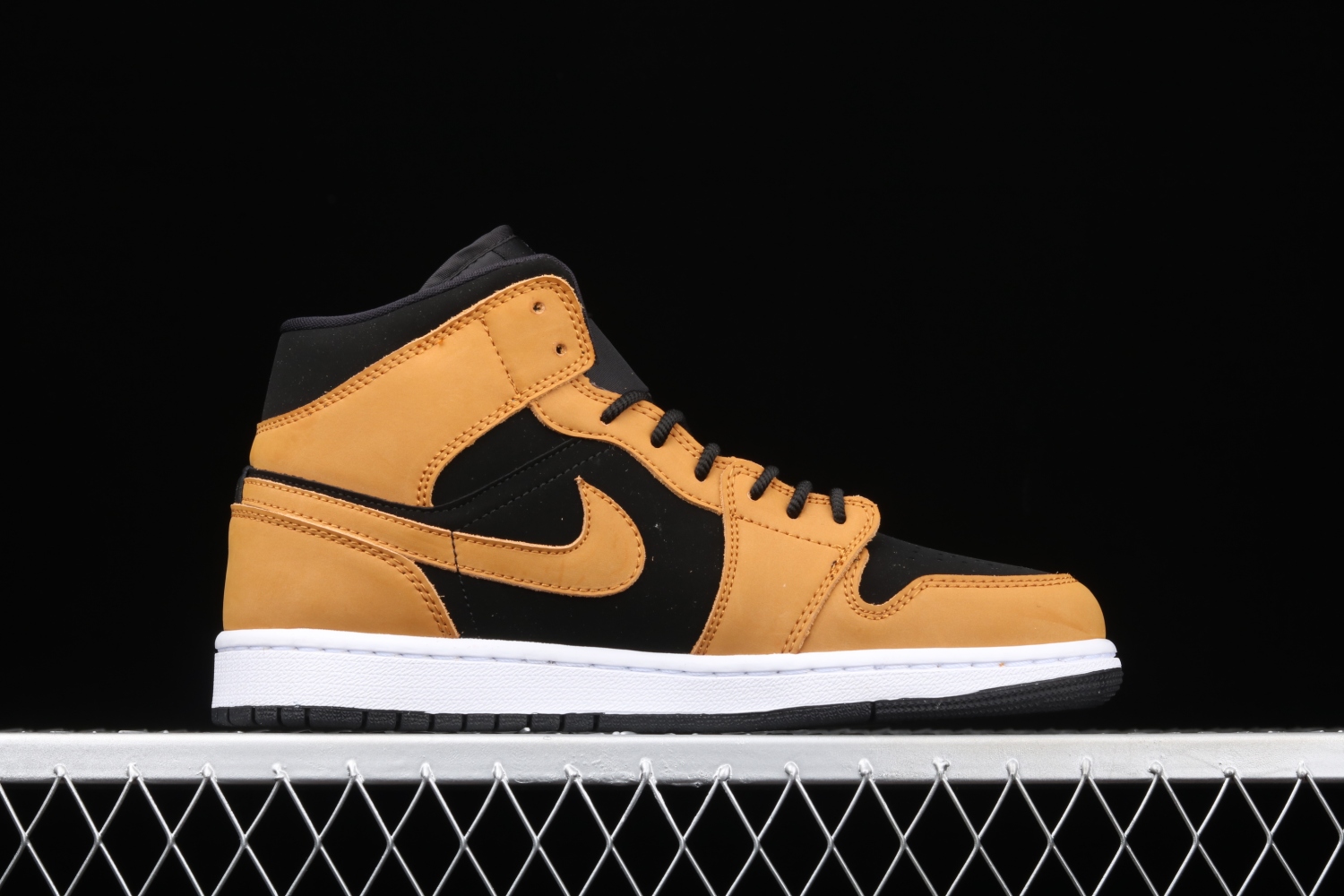 Jordan 1 Mid Desert Ochre (W) DB5453-700