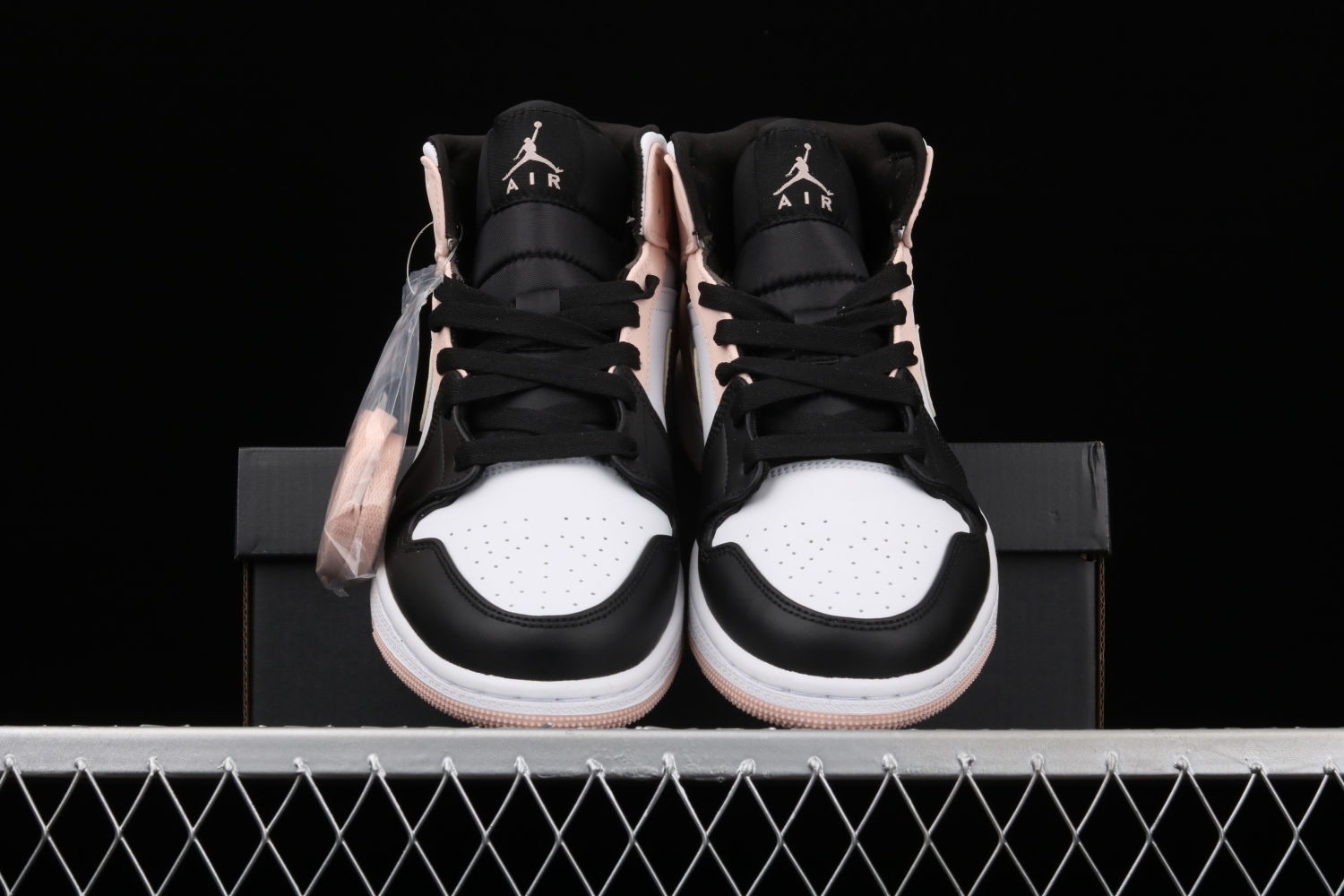Jordan 1 Mid Crimson Tint Toe 554724-133