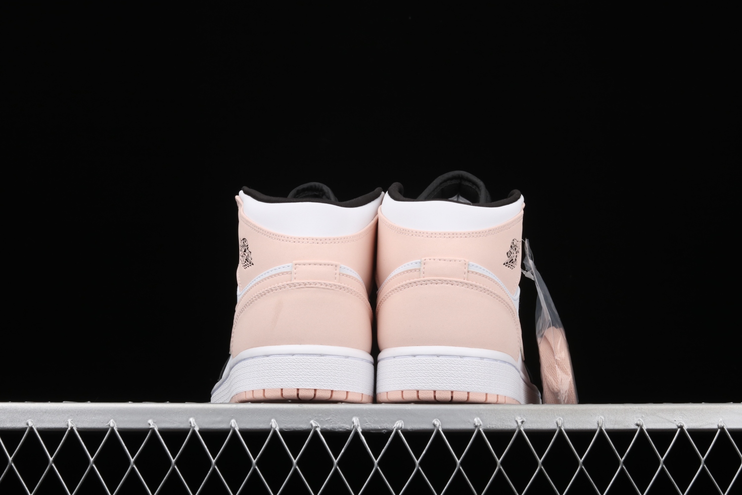 Jordan 1 Mid Crimson Tint Toe 554724-133