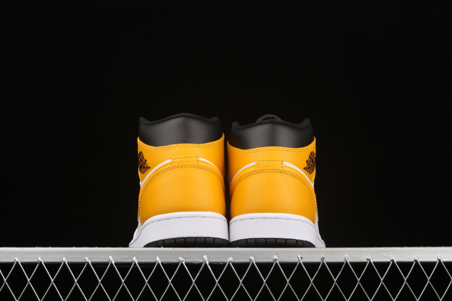 Jordan 1 Mid University Gold 554724-170